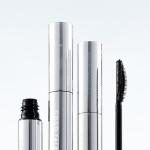 GoGo Tales Holding mkeup and upwarp mascara G01